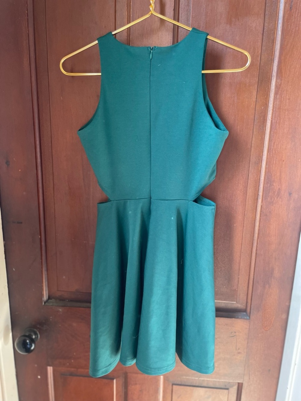 Belongsci women's small sleeveless green dress with side cutouts - Picture 6 of 6